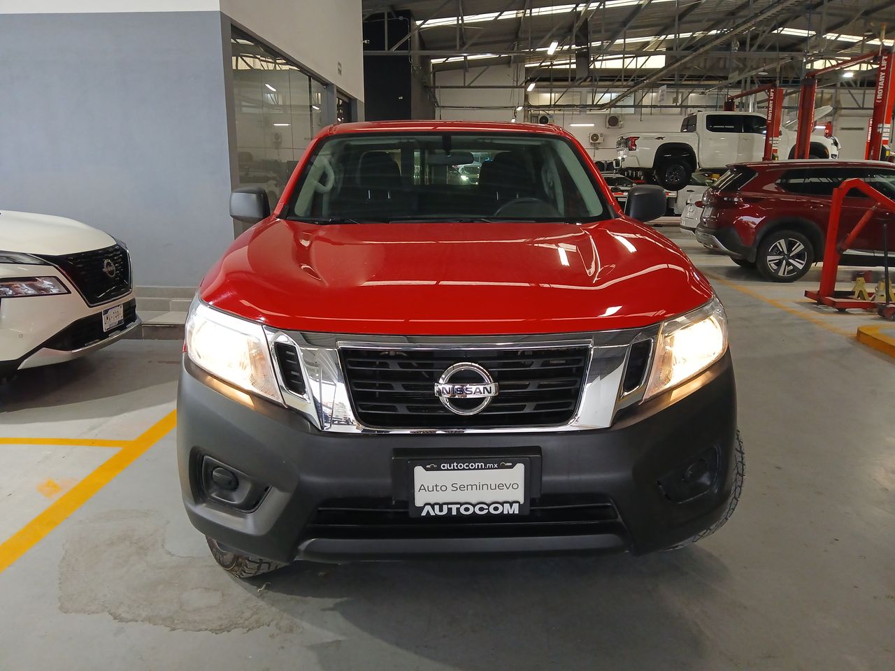 2020 Nissan NP300 DOBLE CABINA NP300 DOBLE CABINA SE TM AC PAQ SEG 6VEL.