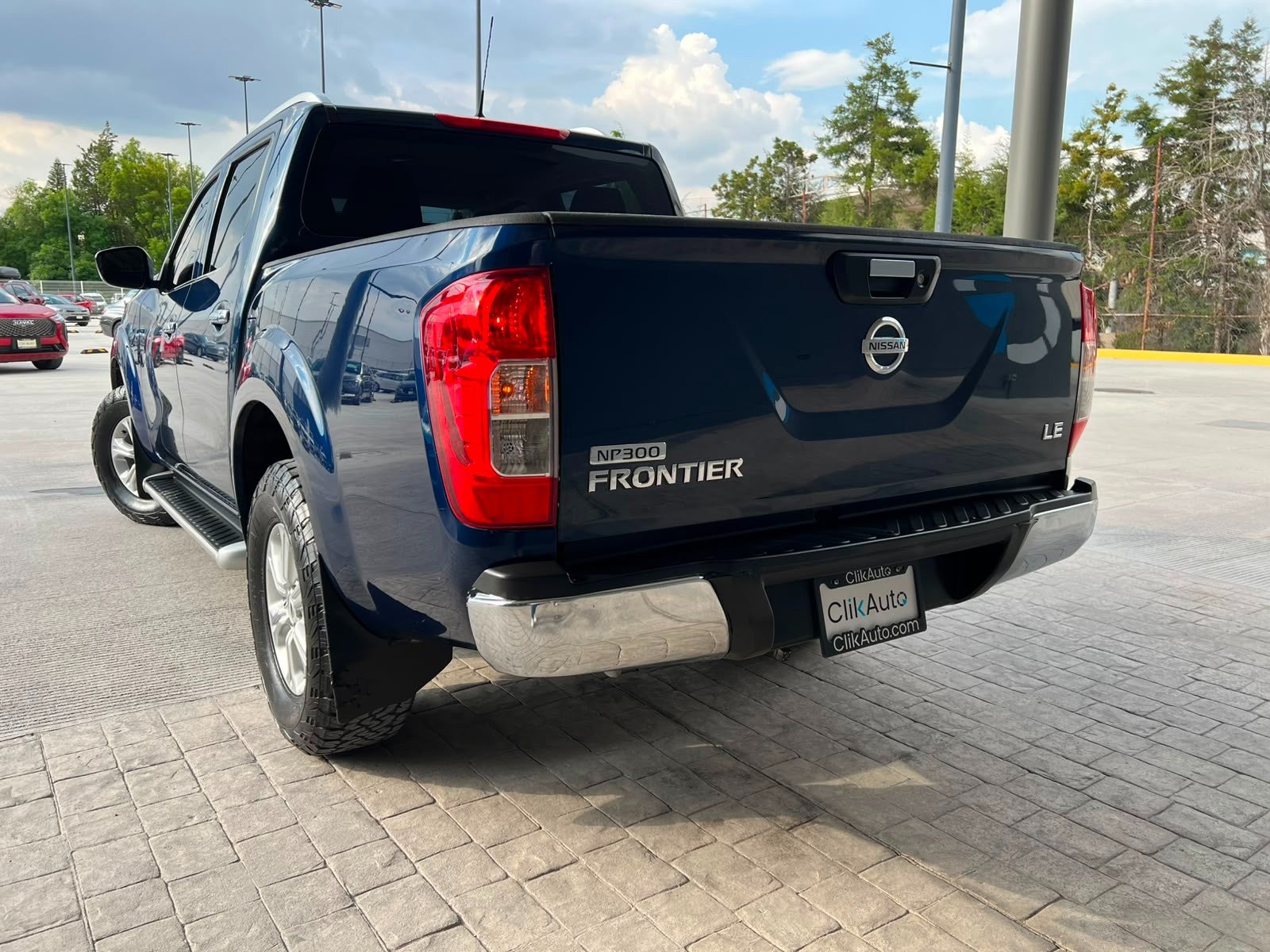 2020 Nissan FRONTIER LE TM AC