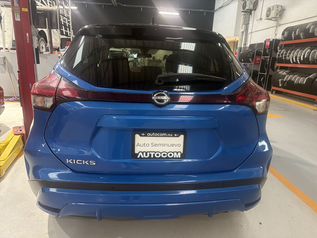 2023 Nissan KICKS PLATINUM BI-TONO 1.6 LTS CVT 23