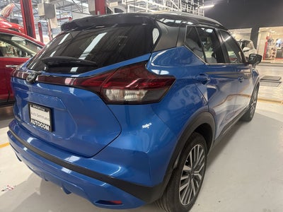 2023 Nissan KICKS PLATINUM BI-TONO 1.6 LTS CVT 23