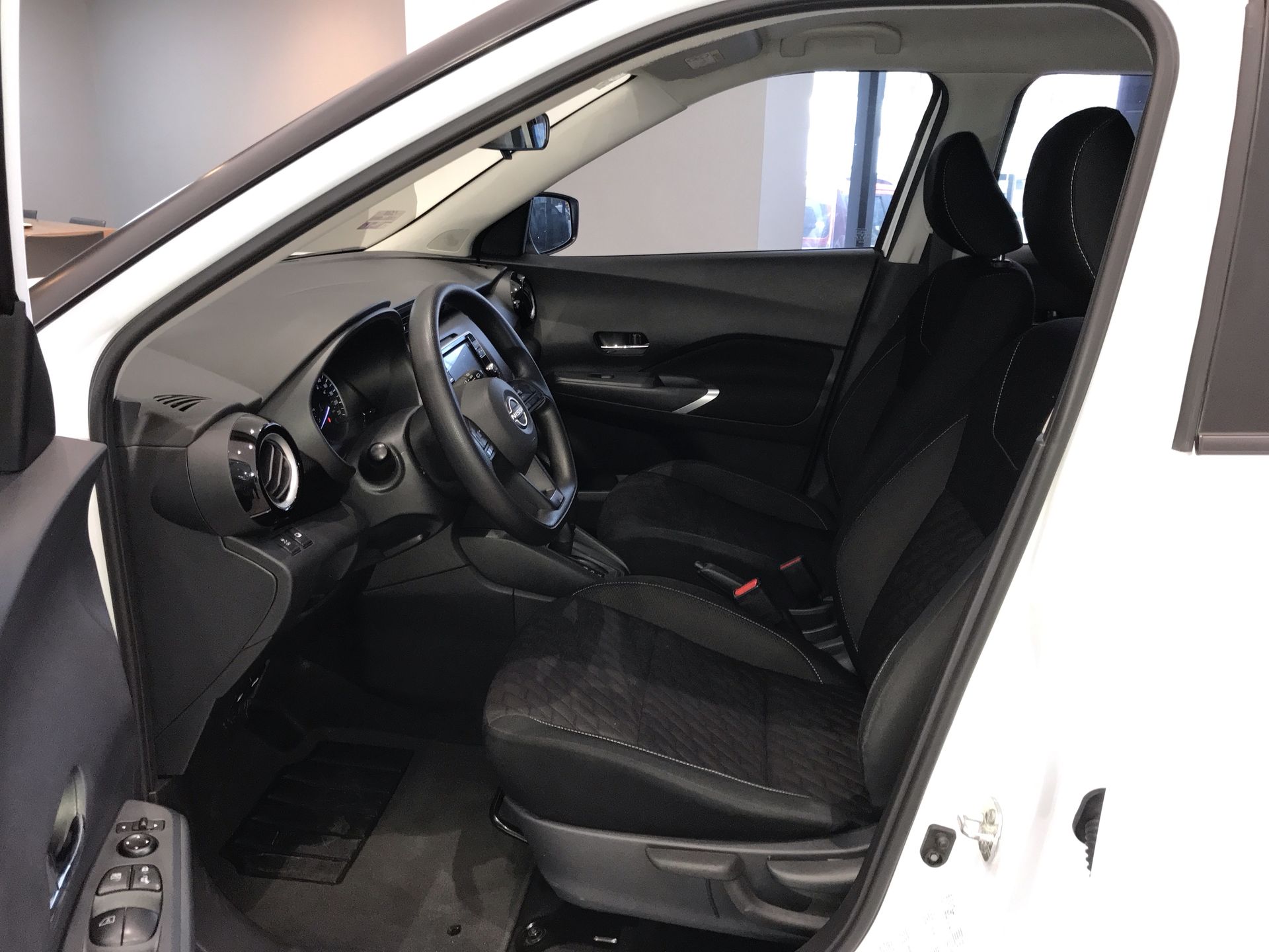 2024 Nissan KICKS PLAY ADVANCE 1.6 LTS CVT 24