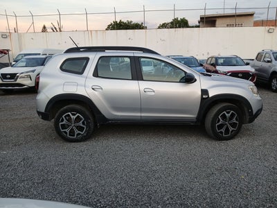 2023 RENAULT DUSTER ICONIC CVT