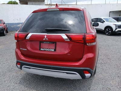2019 Mitsubishi OUTLANDER ES