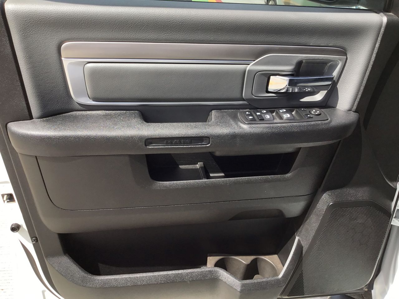 2023 RAM RAM 1500 HEMI SPORT CREW CAB 4X4 V8 8AT