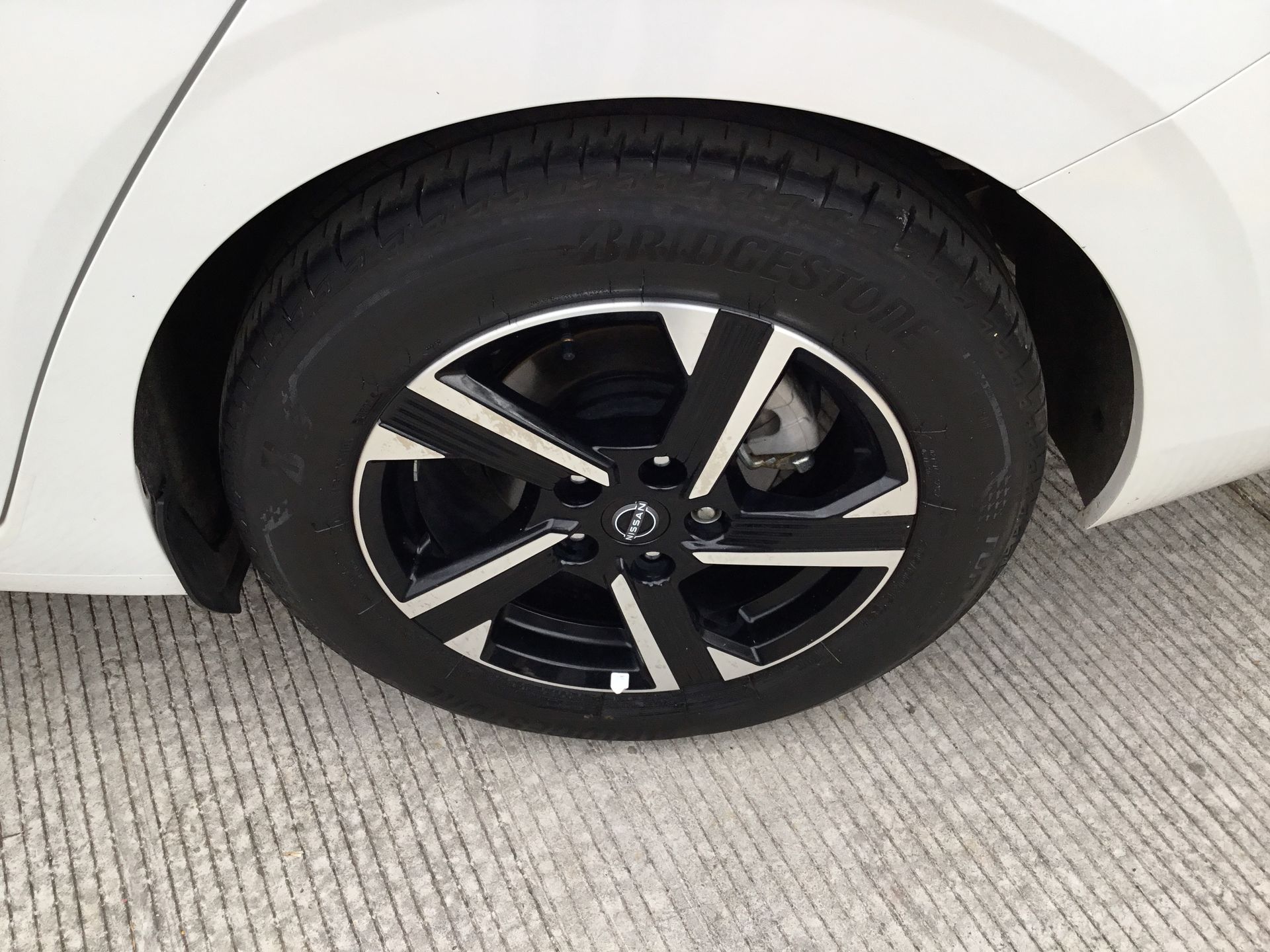 2025 Nissan SENTRA ADVANCE CVT 25