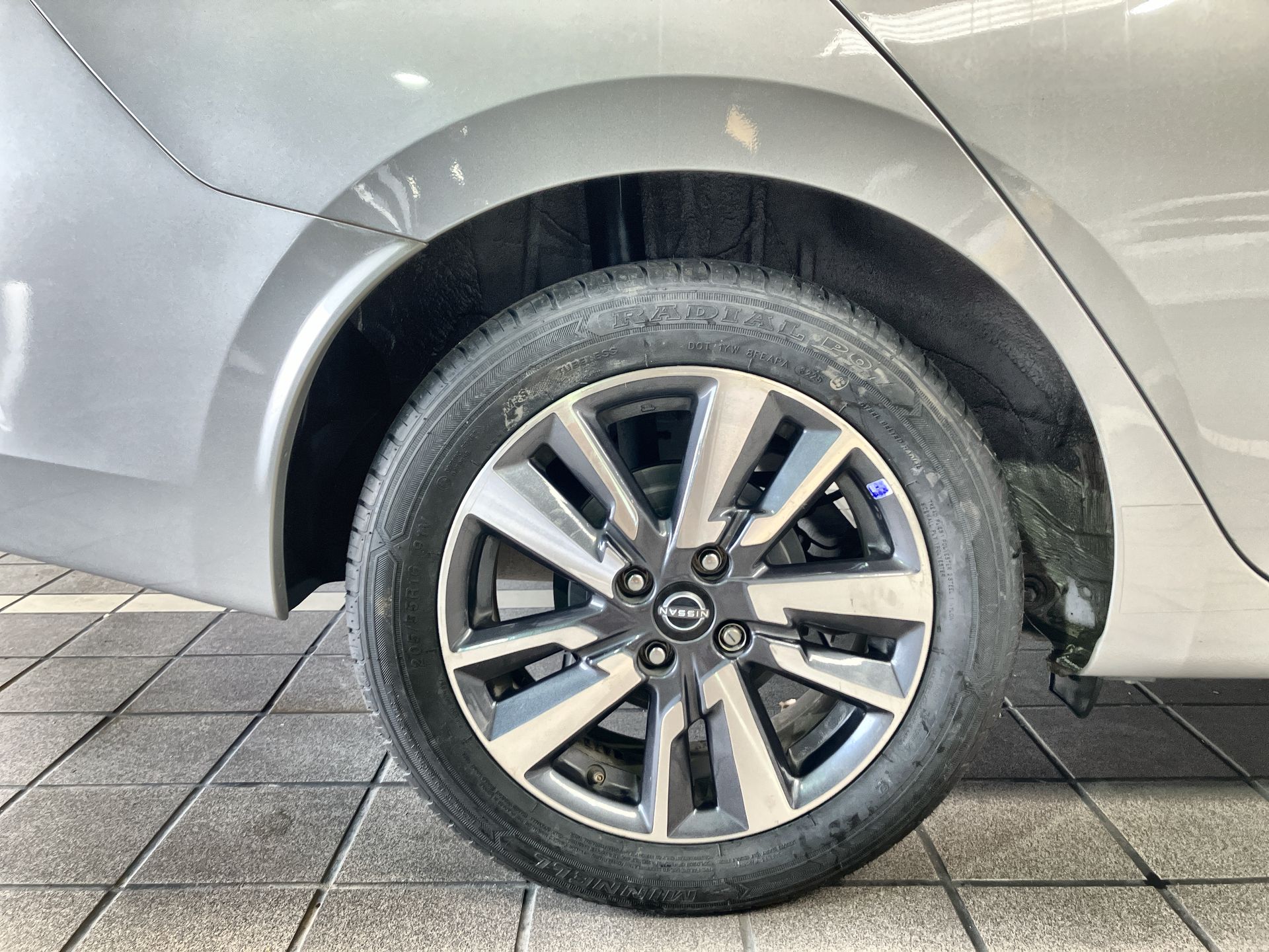 2023 Nissan VERSA ADVANCE CVT 23