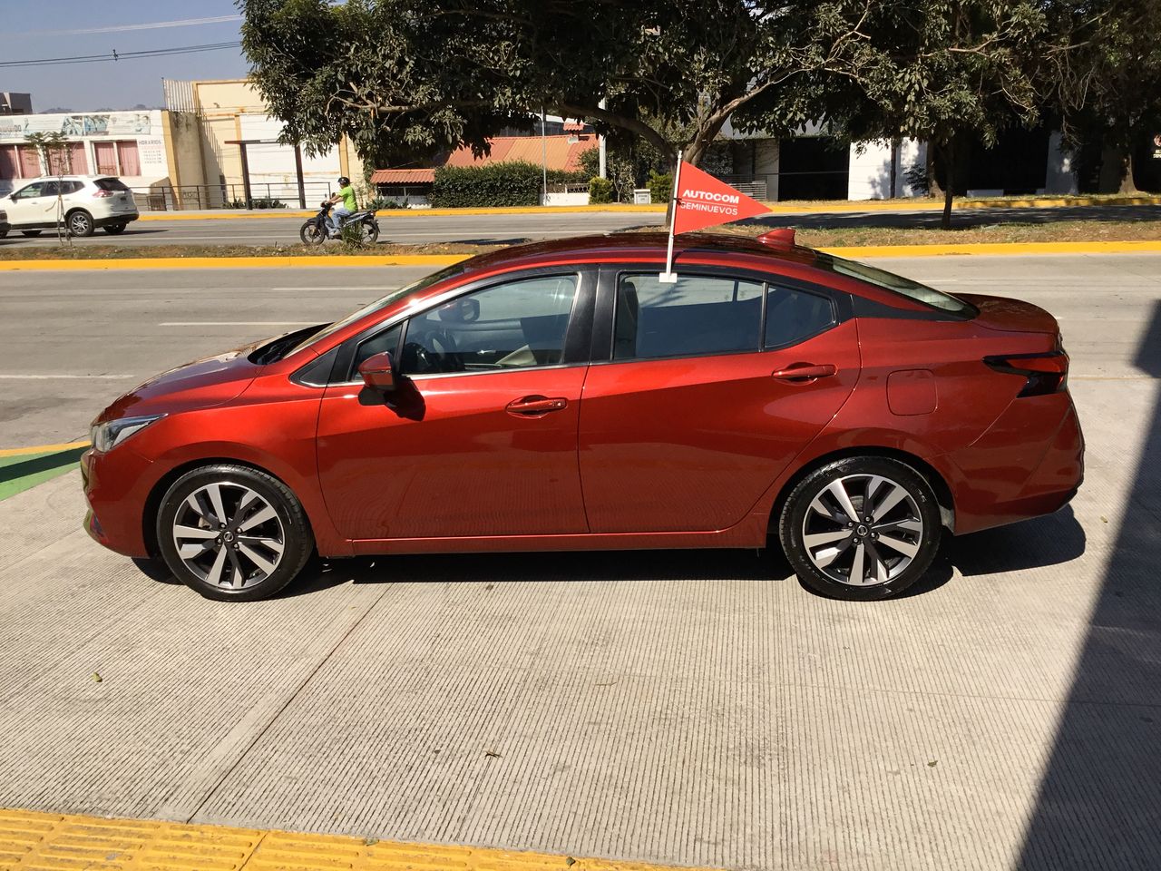 2020 Nissan VERSA PLATINUM CVT