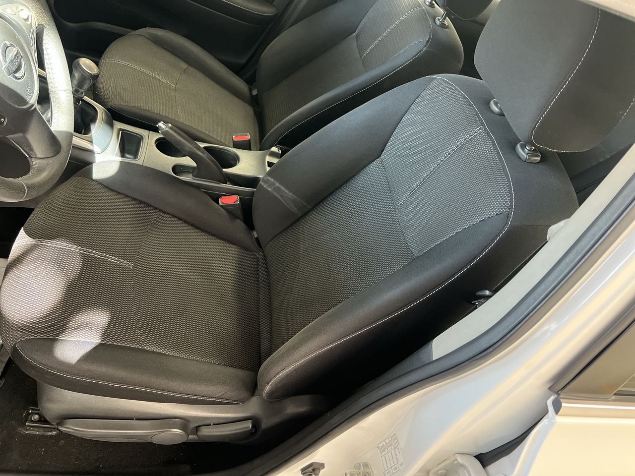 2017 Nissan SENTRA ADVANCE MT