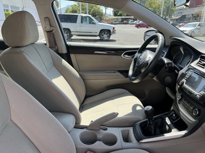 2017 Nissan SENTRA ADVANCE MT