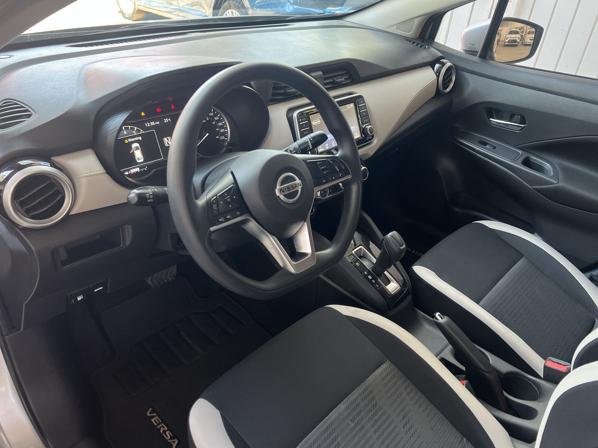 2022 Nissan VERSA ADVANCE CVT 22