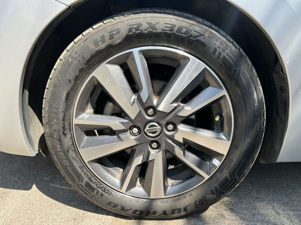 2022 Nissan VERSA ADVANCE MT