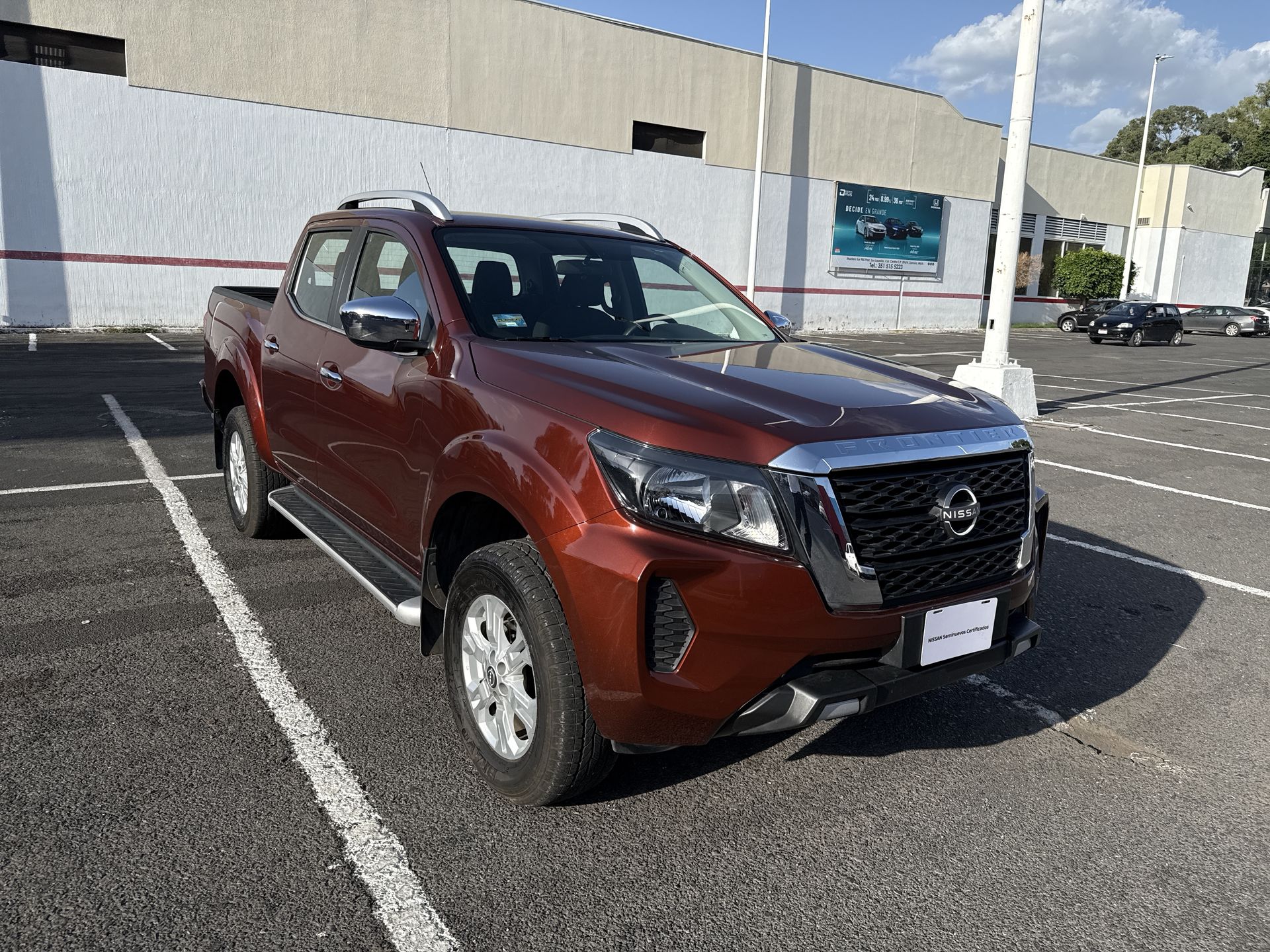 2023 Nissan FRONTIER LE TA 23