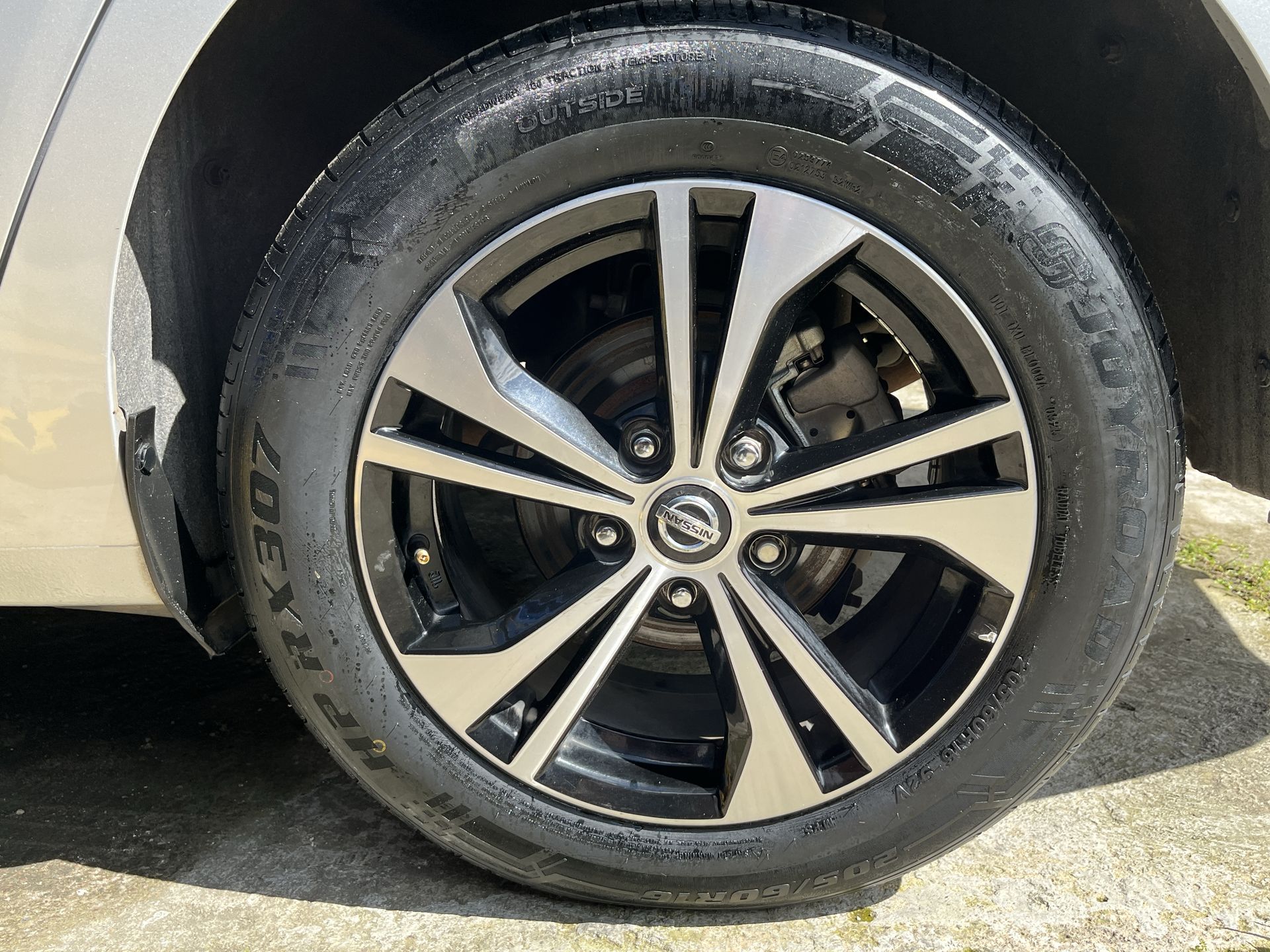 2023 Nissan SENTRA ADVANCE CVT 23