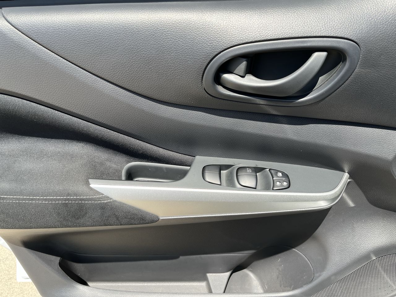 2020 Nissan FRONTIER NP300 DOBLE CABINA SE AC PAQ SEG