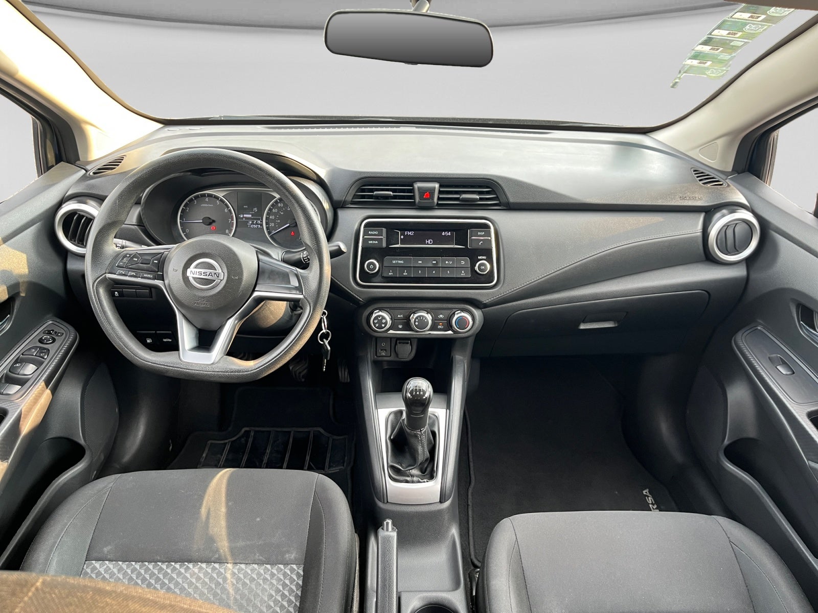 2021 Nissan VERSA SENSE MT 21