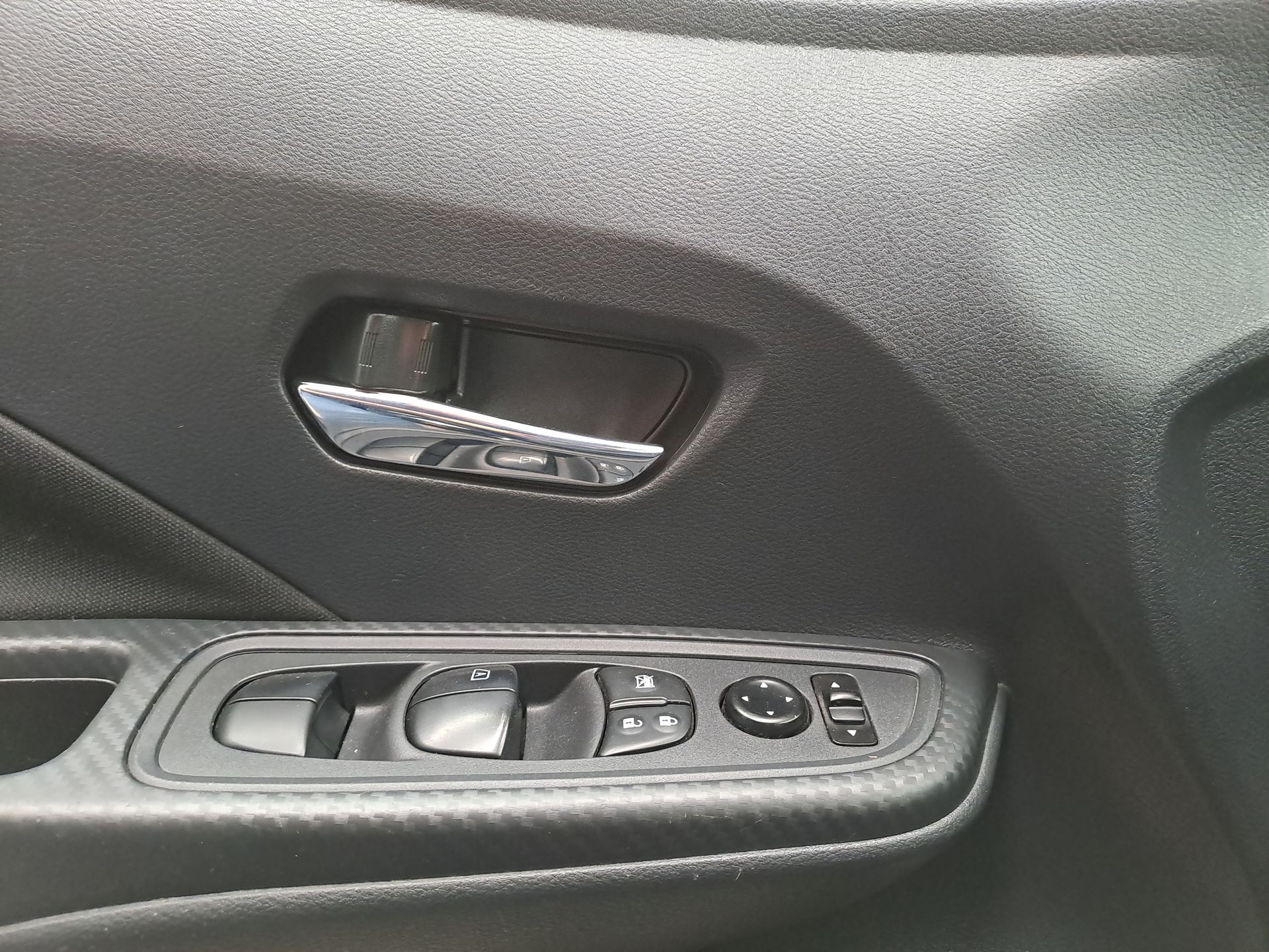 2024 Nissan VERSA ADVANCE MT 24