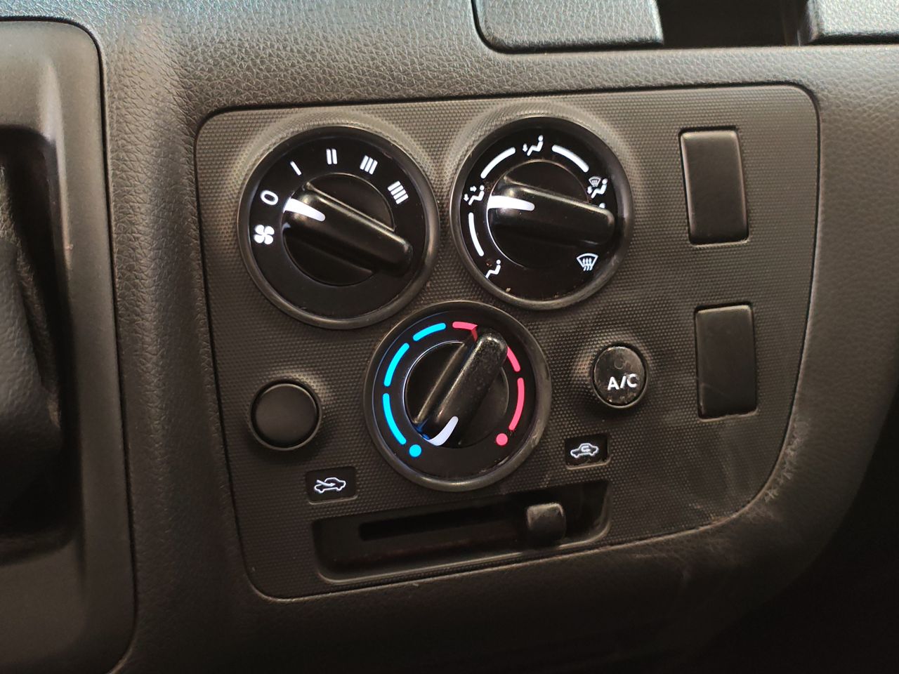 2024 Nissan NV350 PANEL AMPLIA AA 24