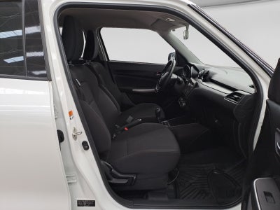 2022 SUZUKI SWIFT GLX 5MT