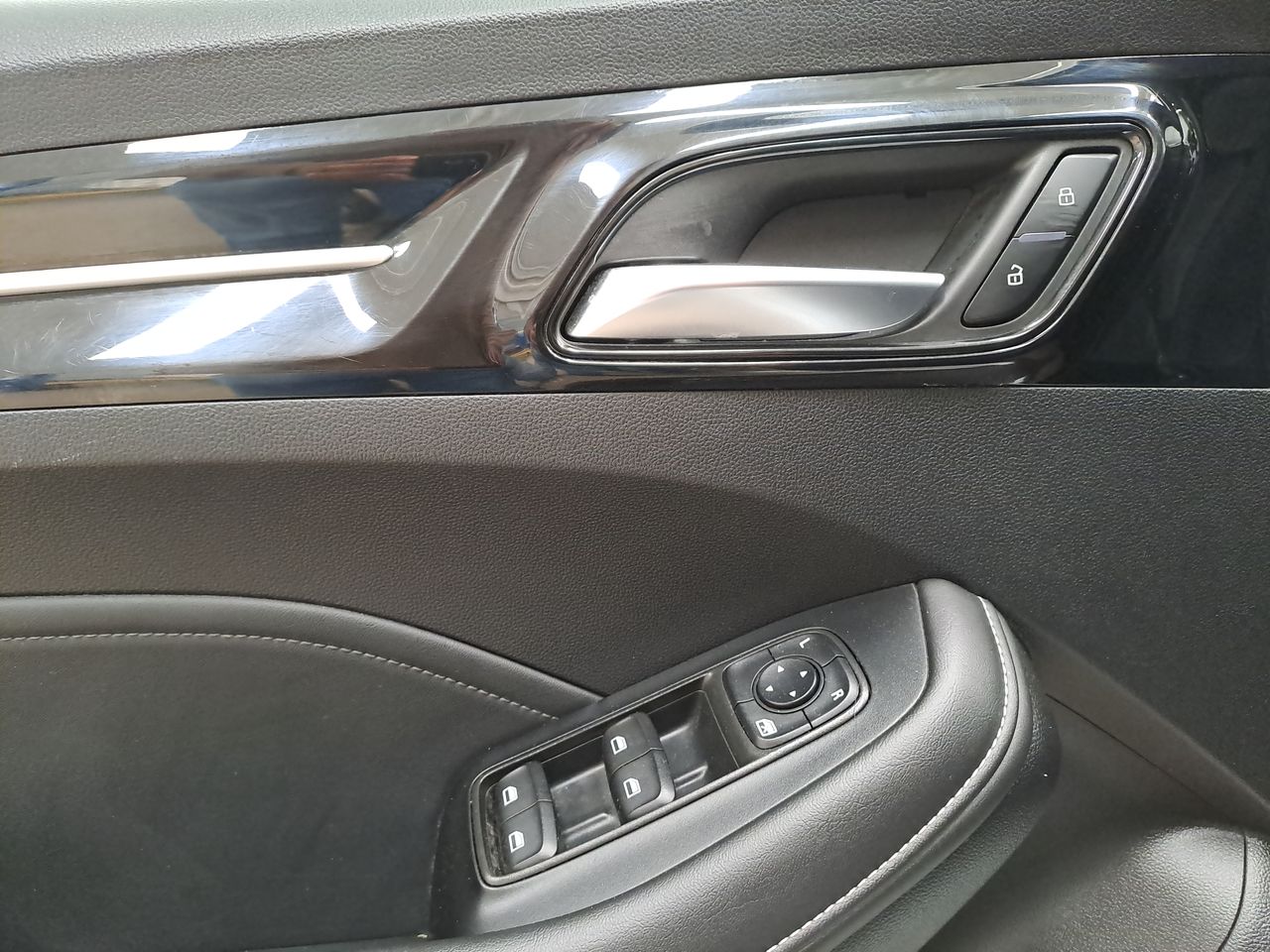 2025 MG MG 5 1.5L DEL ELEGANCE AT