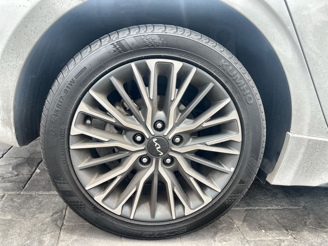 2024 Kia FORTE GT LINE